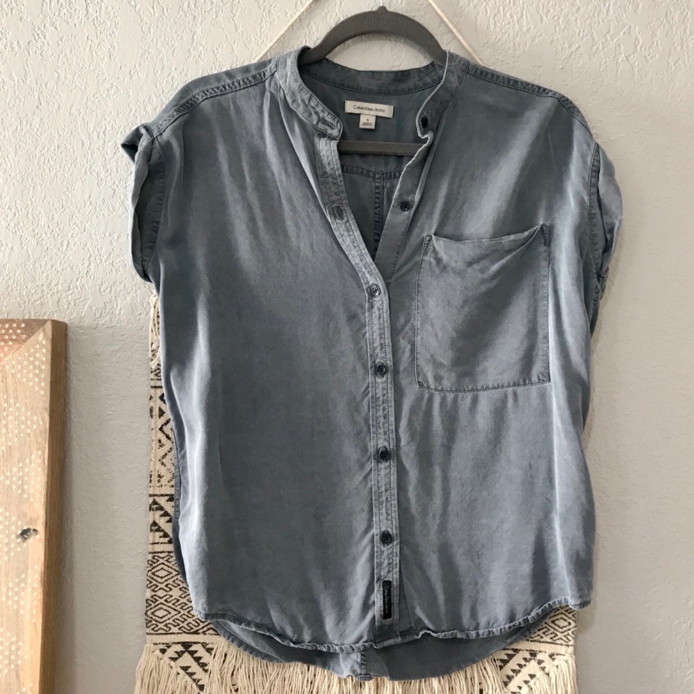 Super Soft Button Down Top 🤩